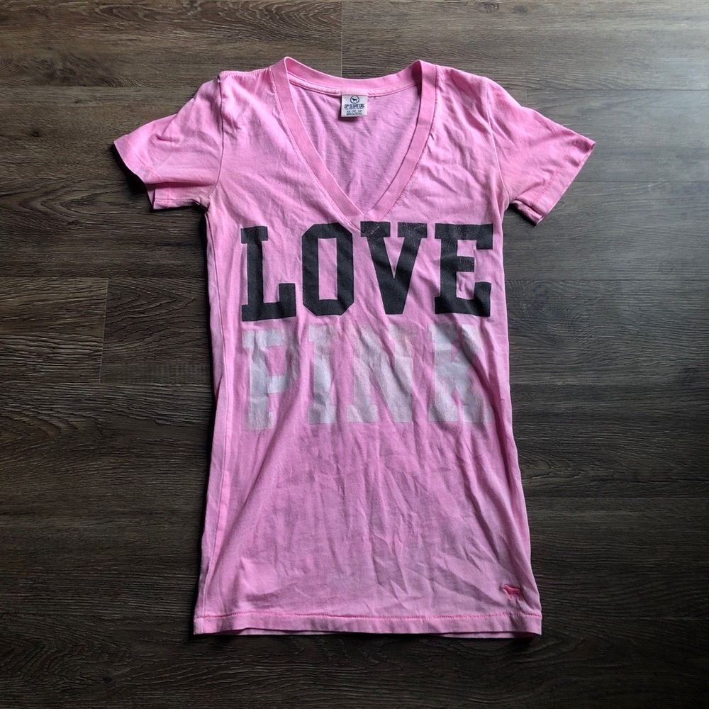 VICTORIA’S SECRET PINK VNECK TEE